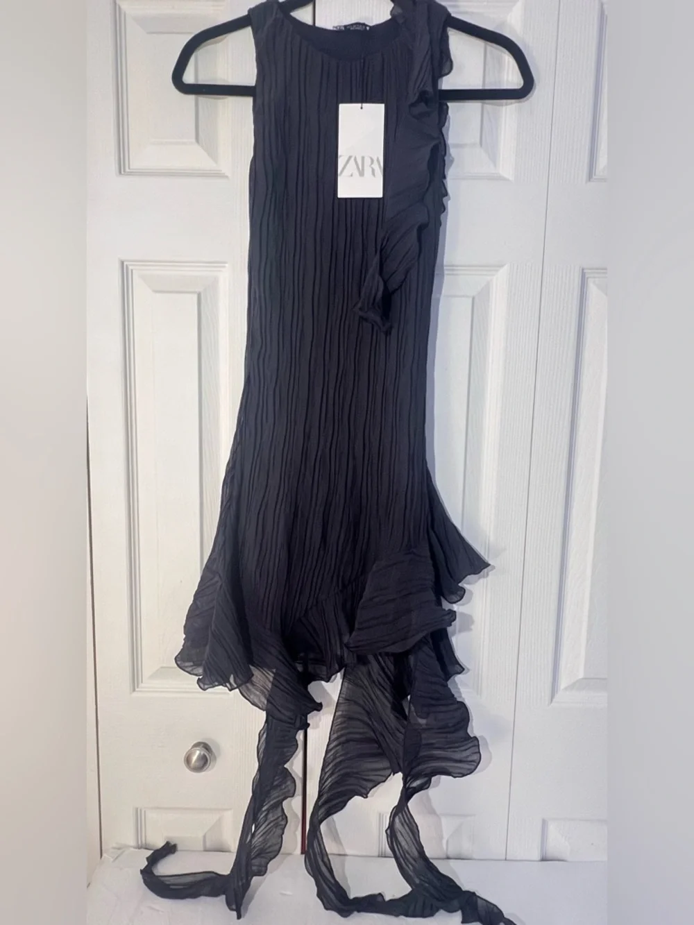 ZARA Crinkle-pleated Navy/Black Ruffle Hem Sleeveless Dress. S NWT - Picture 11 of 16